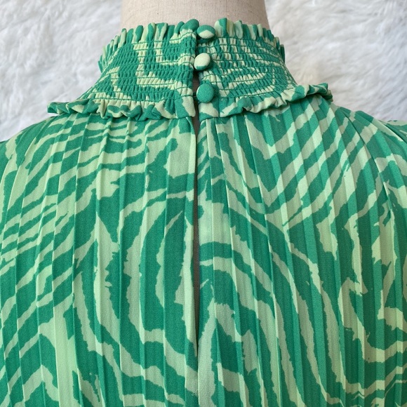 💖NANETTE LEPORE Emerald Isle Green Pleated High Neck Printed Dress, sz 4 NWT - Picture 9 of 12